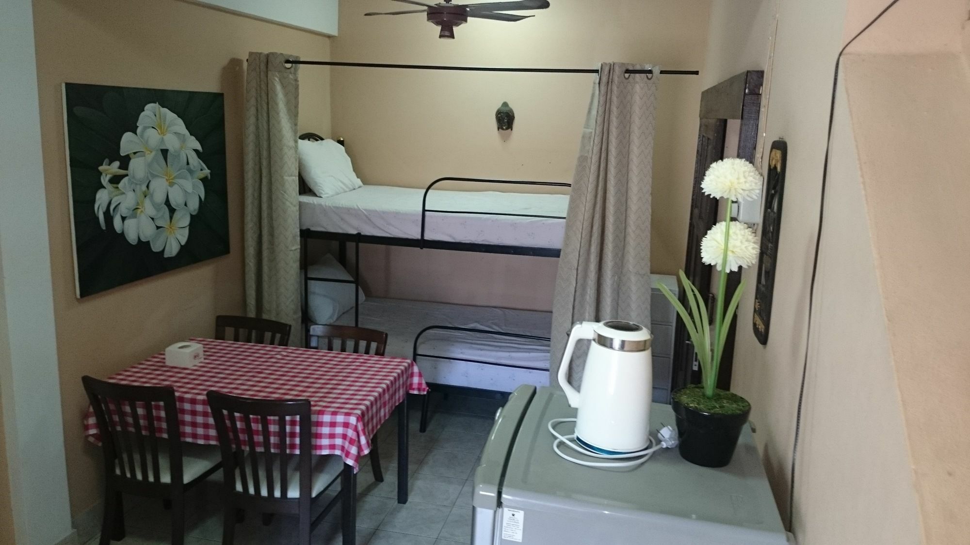 Karon Bellmans Restaurant & Guesthouse מראה חיצוני תמונה