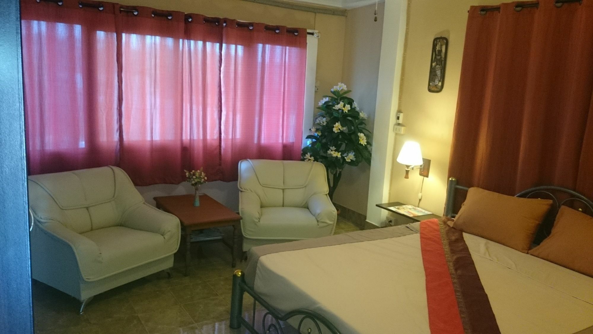 Karon Bellmans Restaurant & Guesthouse מראה חיצוני תמונה