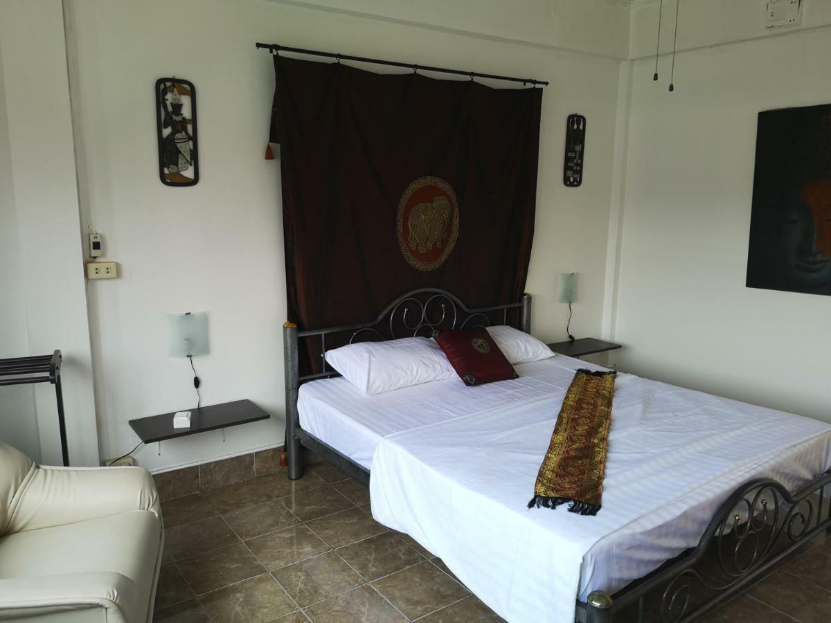 Karon Bellmans Restaurant & Guesthouse מראה חיצוני תמונה
